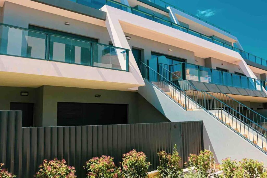 Iconic Sea Views Luxury Apartment *