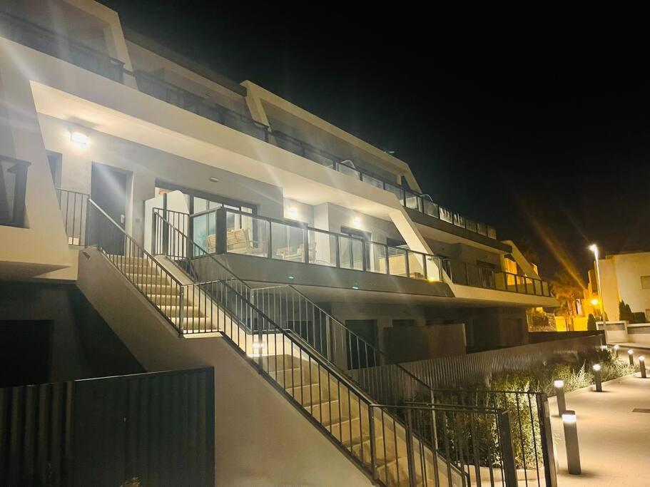 Iconic Sea Views Luxury Apartment Puerto Marino
