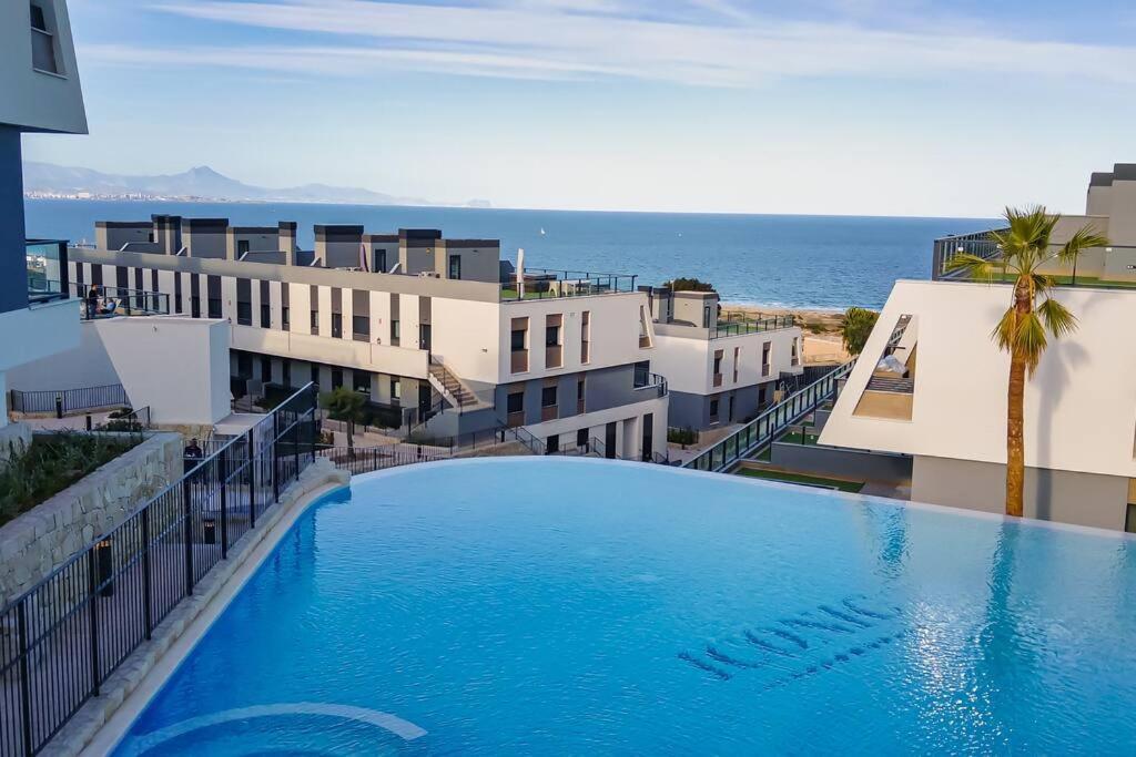 Iconic Sea Views Luxury * Puerto Marino